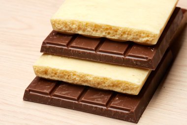 koyu ve beyaz çikolata makro yığını