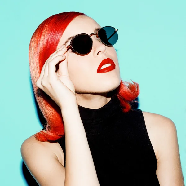 Retro Lady with red hair and stylish glasses. — Stock Photo, Image