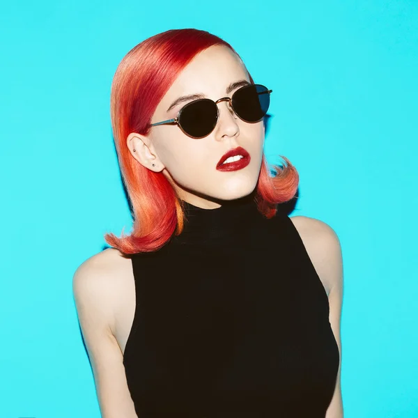 Retro Lady with red hair and stylish glasses. — Stock Photo, Image