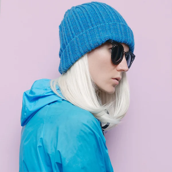 Bayan Moda Giyim. Mavi AIR. Sezon renk eğilim