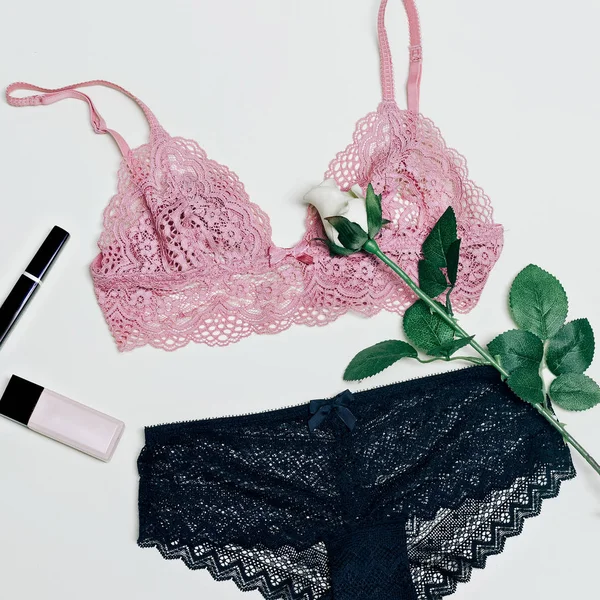 Lingerie élégante. Concept de mode. Sous-vêtements en dentelle pour dames. Ro — Photo