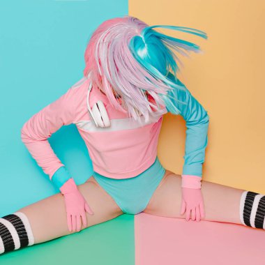 Müzik aşığı. En az moda Pop Art. Vanilya rengi. Kız Dj. fi