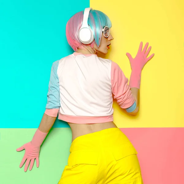Vanilla DJ Lady. Estilo de arte pop mínimo. Colores de moda. Dulce pa —  Fotos de Stock