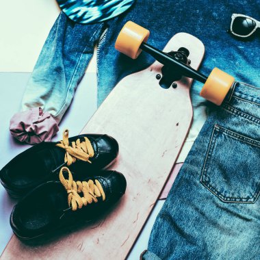 Moda Denim giyim ve Aksesuar Cap kaykay Sneake ayarla