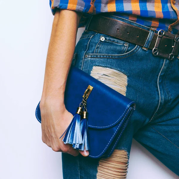 Moda de estilo country. Bolsas y cinturones de moda — Foto de Stock