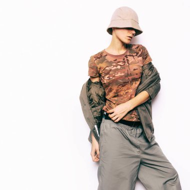 Askeri moda stil. Kentsel Hipster moda Model