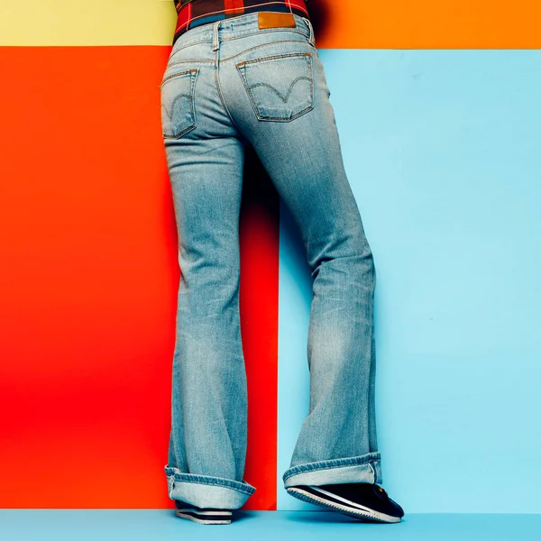 Jeans flared Minimal Design Stylish girl — Stock Photo, Image