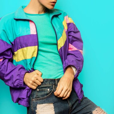 Kız vintage hipster rüzgarlık Rave stil detayları