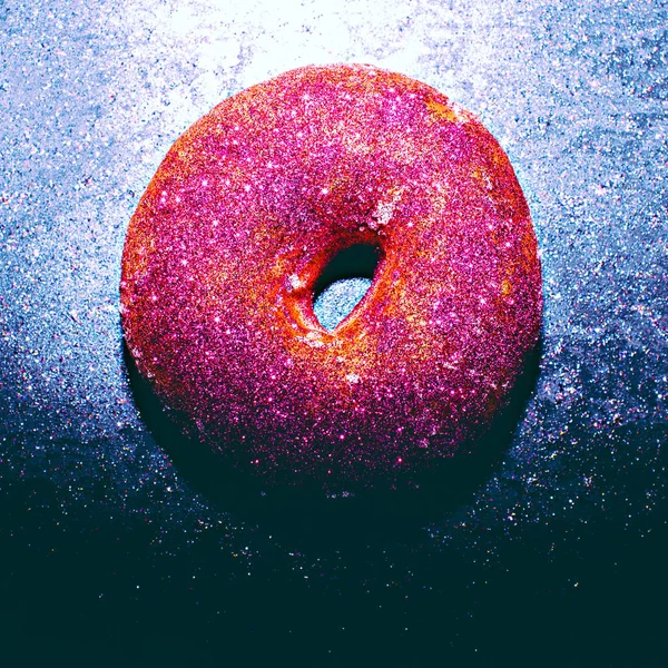 Glitter Donut Fashion Brillante concepto de comida rápida Diseño mínimo — Foto de Stock