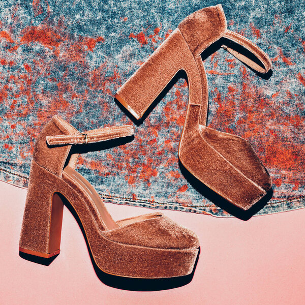 Модные туфли с каблуками и джинсовыми рубашками. Страна случайных людей
