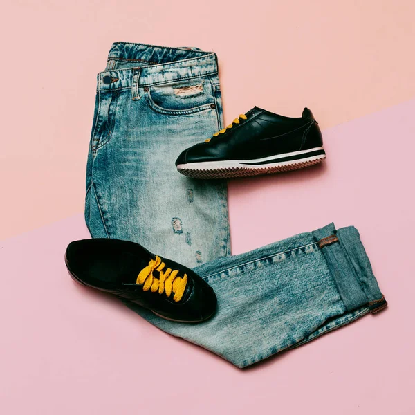 Jeans and sneakers. Urban outfit. Top view. Minimal design — Stock Photo, Image