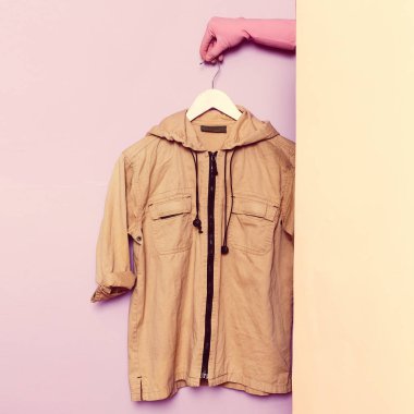 Şık giysiler. Askeri ceket. dolap fikirler eğilim