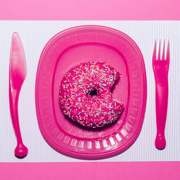 Ciambelle rosa. Fast food arte minima — Foto Stock