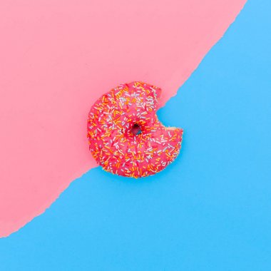 Donut yemek bana yaratıcı minimal tasarım