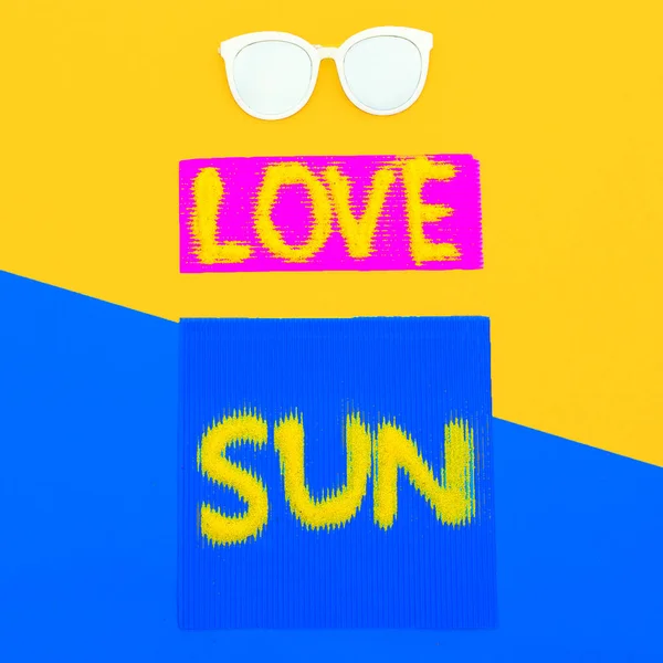 Sun Love Vibes zestaw okulary minimalistycznym stylu sztuki — Zdjęcie stockowe