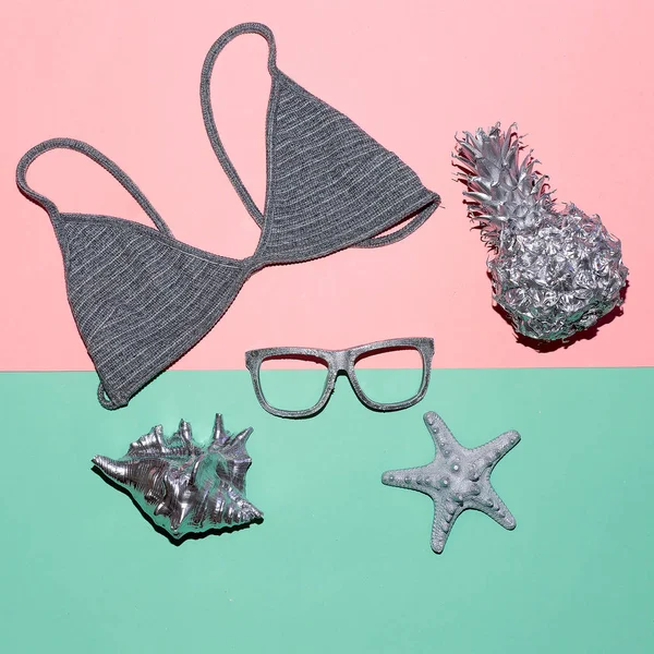 Swimsuit top and glasses Summer Vacation time — Stock Photo, Image