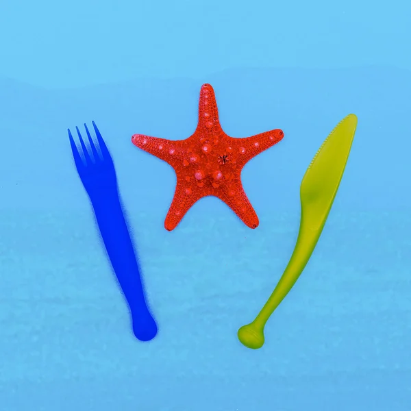 Mar para el almuerzo. Estrella de mar. Estilo playa. Mínimo —  Fotos de Stock