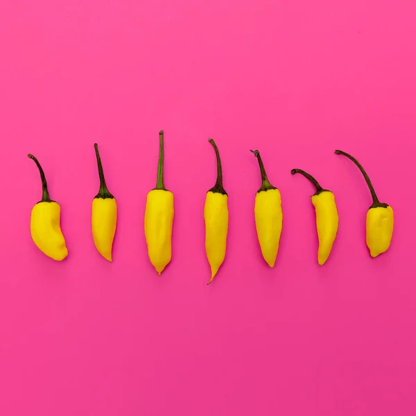 Yellow pepper. Minimal art design — Stock Photo, Image