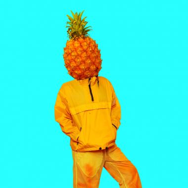 Adam ananas. Minimal sanat kolaj