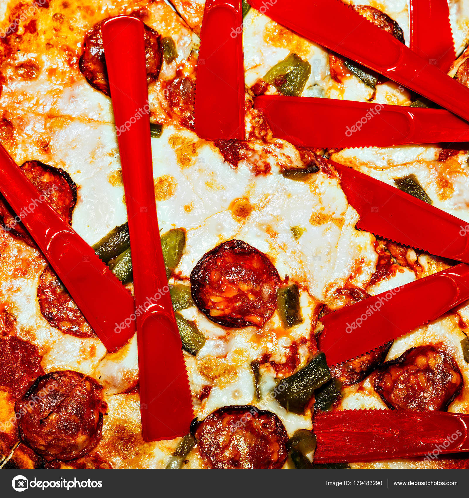 Pepperoni Pizza Porn - Fast-Food porn. Arte de moda de fundo de pizza â€” Stock Photo ...