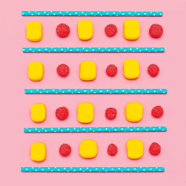 Un ensemble de bonbons. Candy Art Flatlay minimaliste — Photo