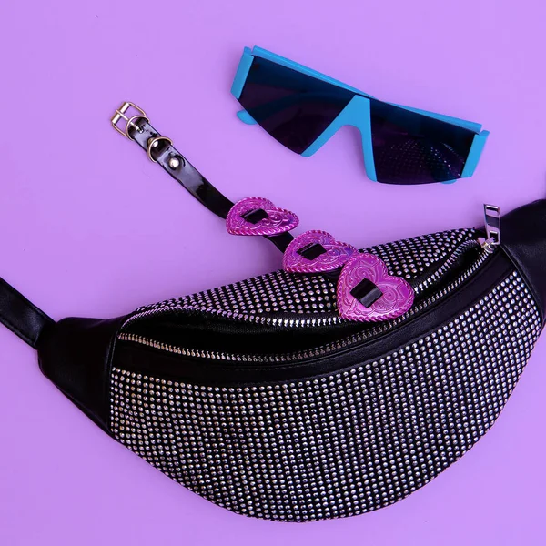 Fashion clutch and accessories choker and sunglasses — Stock Photo, Image