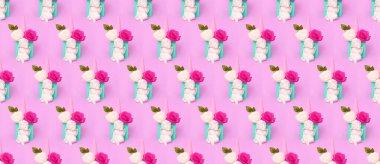 Kusursuz desen. Heykel melek ve çiçekler.  