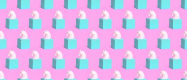 Kusursuz desen. Tek boynuzlu at ve geometri minimum