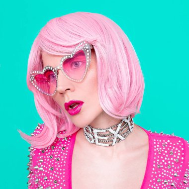 Disko Moda Tarzı 'ndaki Seksi Retro Lady. Klasik Parti Kulüpleri c