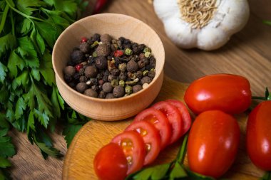 Baharatlar, renkli biber karışımı