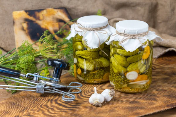 bir kasede, salatalık turşu salatalık Marine salatalık, ayarla