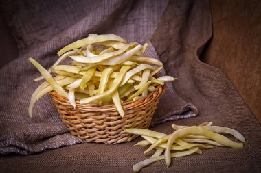 Beyaz fasulye hasır konteynerler