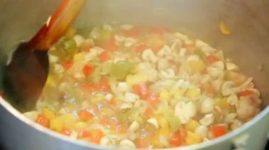 Kış için konserve sebzeler