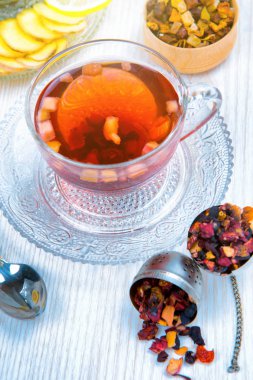 çay, meyve çayı, çay, çeşitli çay çeşitleri, tabloda çay fincan