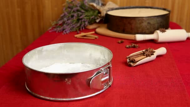 Hausgemachte Kuchen, Plätzchenbacken. — Stockvideo