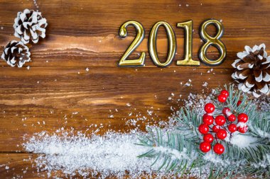 Noel ahşap arka plan kar şubesi ile. Metniniz için kopya alanı ile Üstten Görünüm