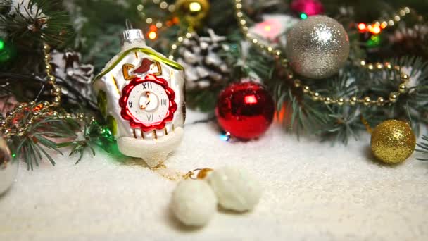 Vacker inredning till jul i snön — Stockvideo