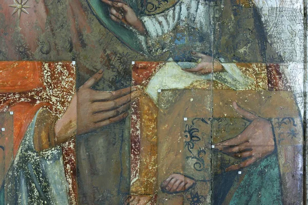 Restoration of painting. fragment with probing in the process of restoration. old painting. — Stock Photo, Image