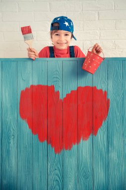  Çocuk resim büyük kırmızı kalp 