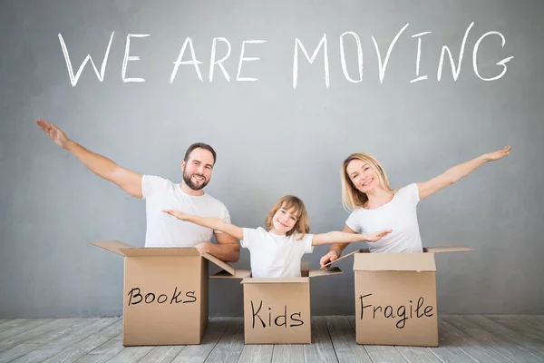 Family New Home Moving Day — Stock Photo, Image