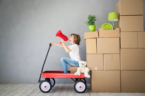 Child New Home Moving Day House Concept — Stock Photo, Image