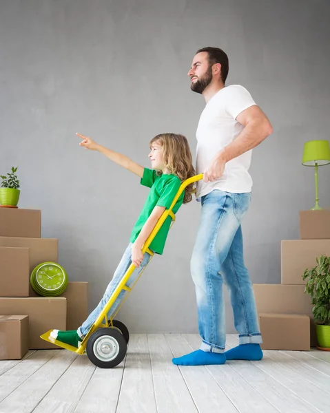 Family New Home Moving Day House Concept — Stock Photo, Image