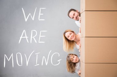 Aile yeni ev hareketli gün ev Concept