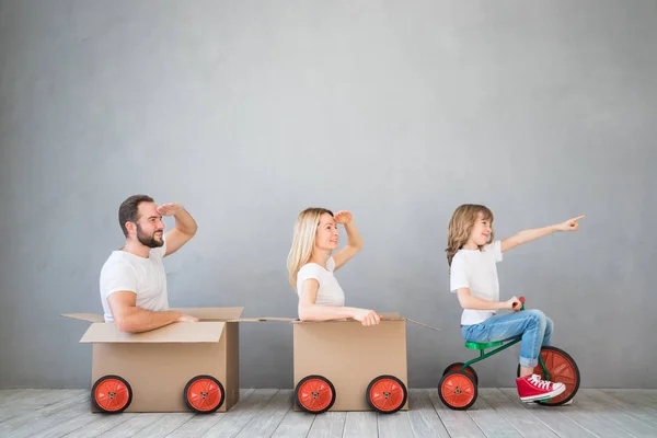 Família New Home Moving Day — Fotografia de Stock