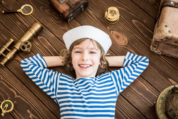 Niño fingir ser marinero — Foto de Stock