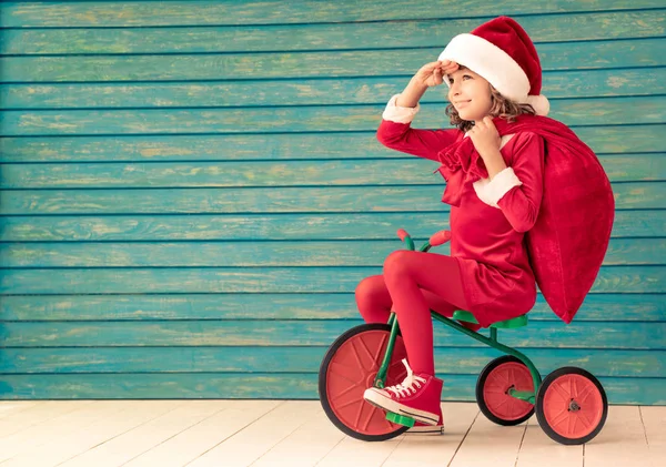 子供が自転車に乗る — ストック写真