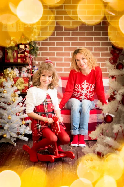 Jul jul familj semester vinter — Stockfoto