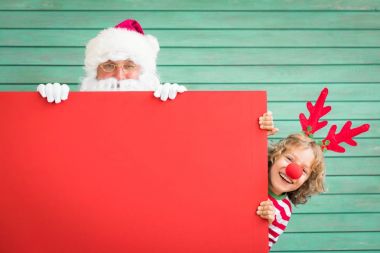 Noel Baba ve Ren geyiği çocuk