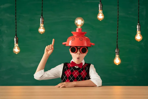 Helder nieuw idee concept. Terug naar school — Stockfoto