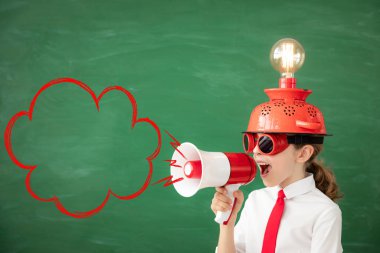 Yeni parlak fikir konsepti. Okula geri dön.